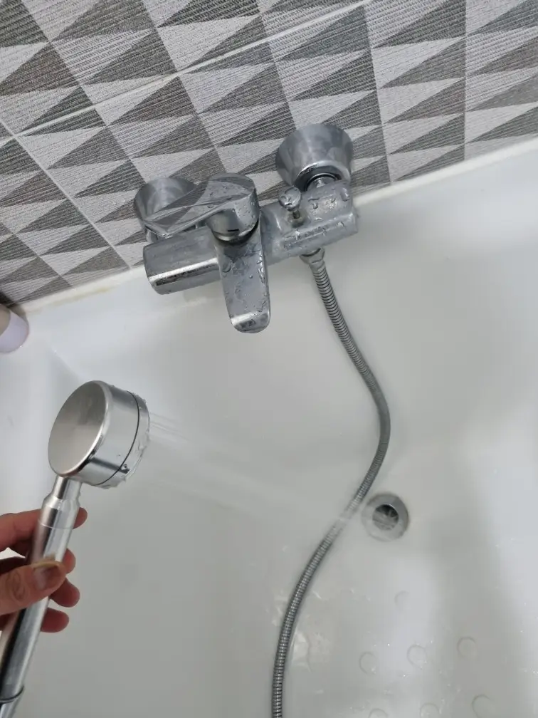  욕조 샤워기 교체 가이드 - 올바른 선택과 전문 설치 방법